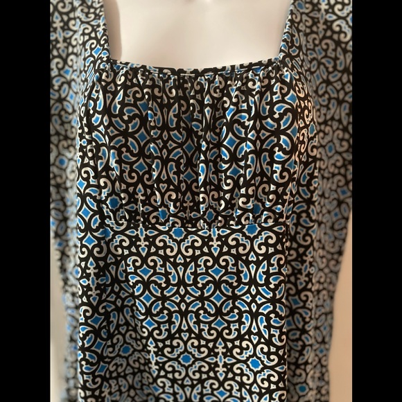 *SOLD* Sweet Short Sleeve Top - Picture 2 of 3